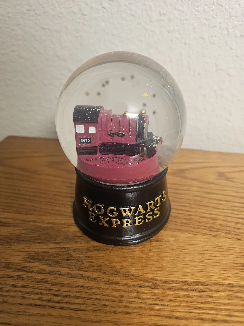 Harry Potter Hogwarts Express Snow Globe | Silver Buffalo | 2021 Warner Bros.